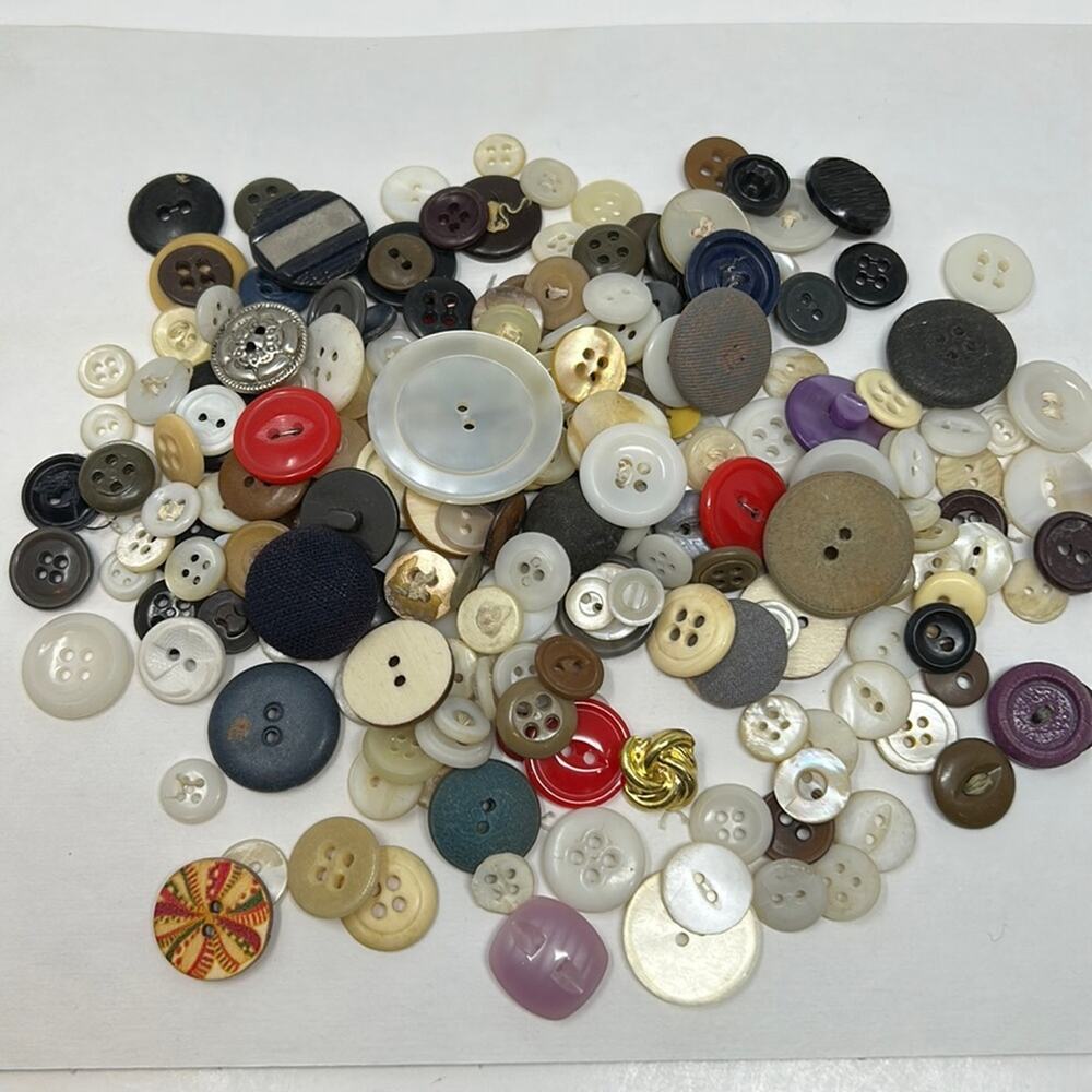 Buttons Buttons Buttons Vintage to Modern Day 150 Plus Count